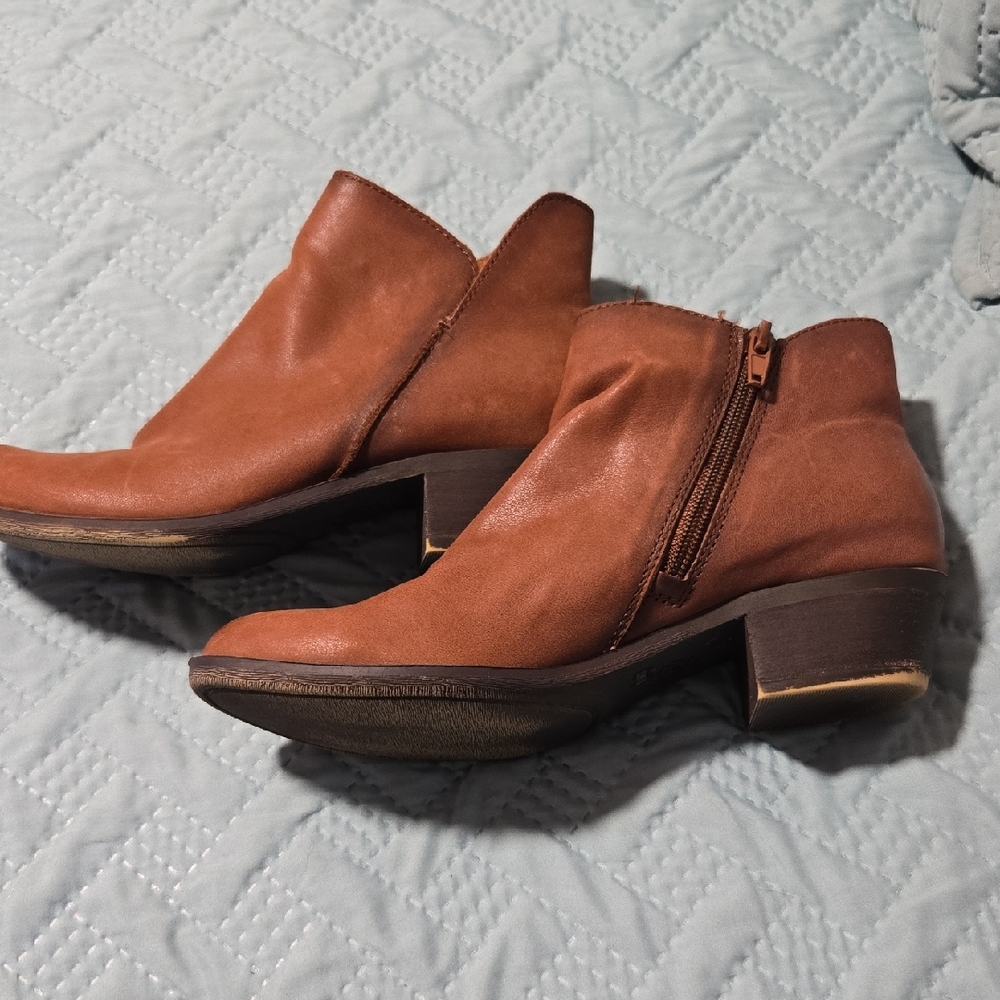 Lucky Brand Cognac Leather Ankle Booties with Low Block Heel